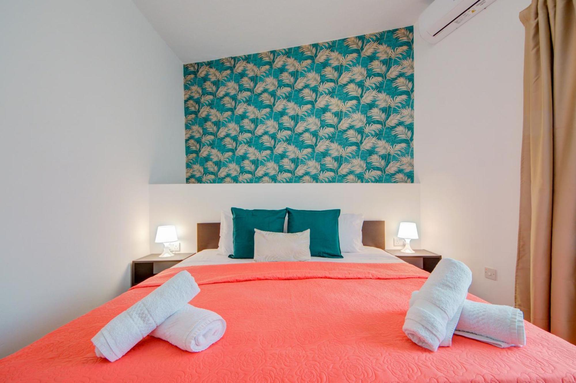Sliema Exclusive 4-Bedroom Side Seaviews Apartments By Shortletsmalta מראה חיצוני תמונה